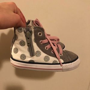 NEVER BEEN WORN kids polka dot zip side converse